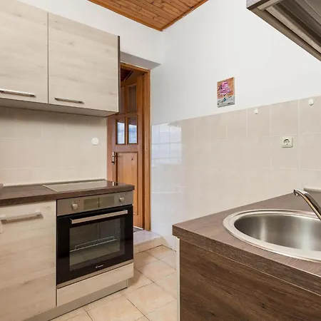 Apartment Cozy In With House Sea View
