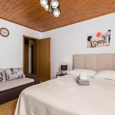 דירה Cozy In With House Sea View לובראן